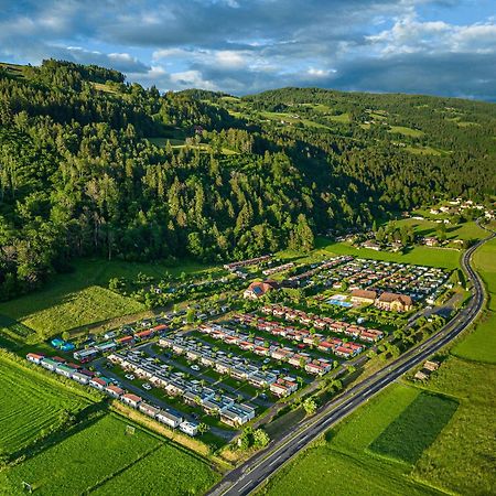 Albatross Mobile Homes On Camping Bella Austria Sankt Peter am Kammersberg ภายนอก รูปภาพ